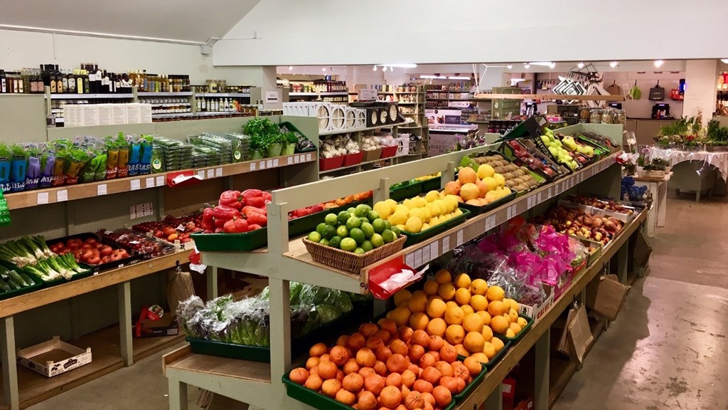 Pearce’s Farmshop & Cafe 8.jpg