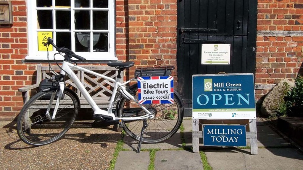 Electric-Bike-Tours-St-Albans.jpg